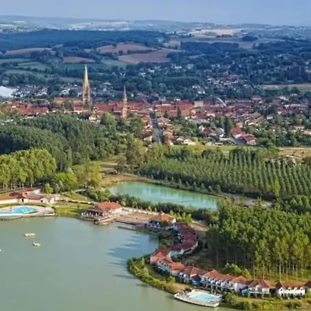 Holiday home Maisonnette Au Bord Du Lac