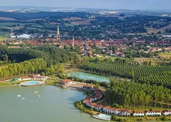 בית נופש Maisonnette Au Bord Du Lac